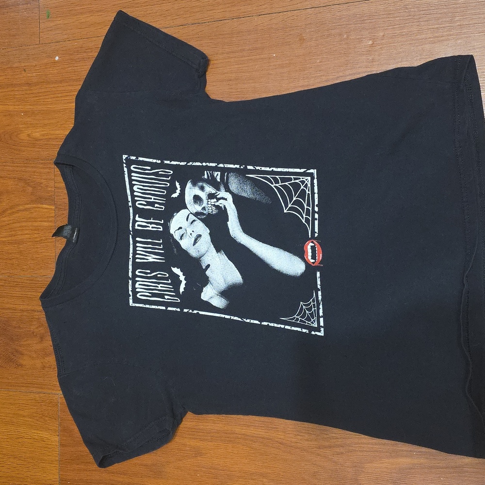 Anvil Black 'Ghouls' Vampira T Shirt